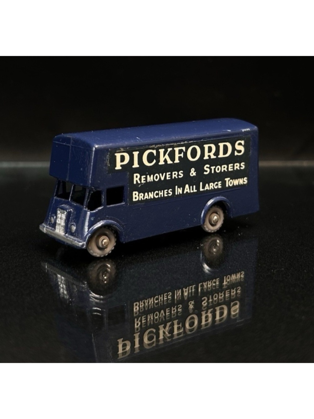 Matchbox Lesney #46 Blue Pickford Removal Van